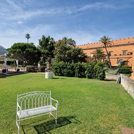 Daire With Sea View A *